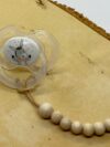 AVH Enterprise Schnullerband mit Namen für Mädchen & Jungen personalisierte Baby Geschenke (Grau) – Bild 3