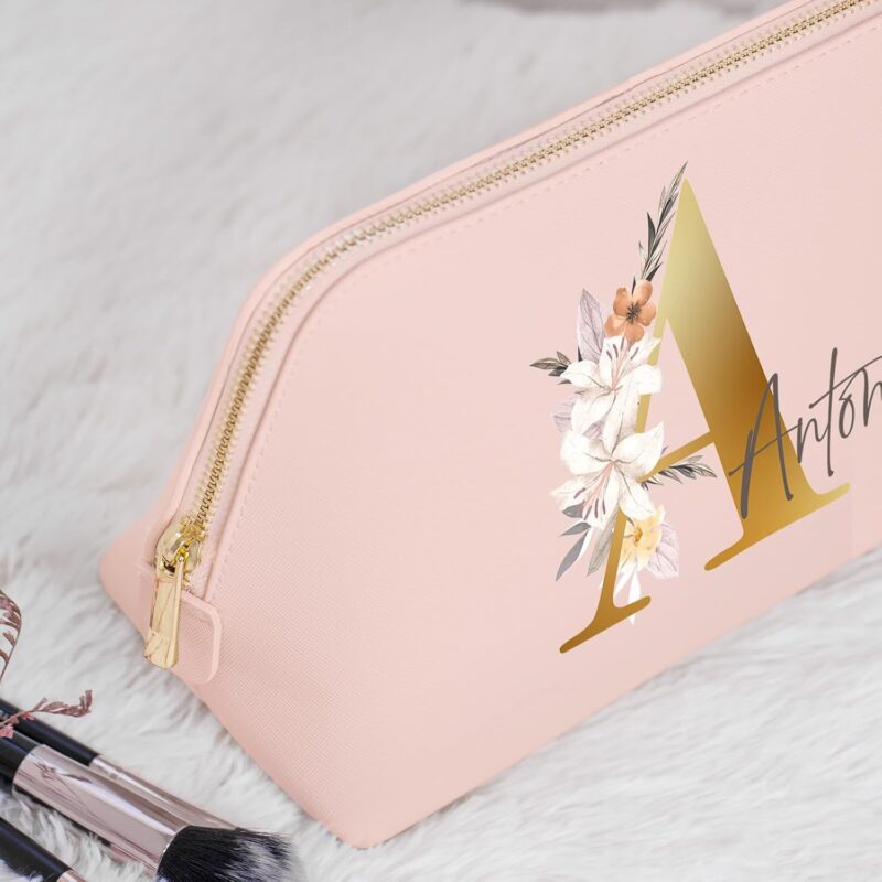 Love Faith Personalisierte Kosmetiktasche – Individuelle Kulturtasche mit Initiale & Namen – Robuster und Praktischer Kulturbeutel (Pink, Groß) – Bild 4
