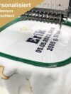 Wolimbo Babydecke mit Namen personalisiert - Motiv Giraffe weiß - Besticktes Geschenk für Mädchen und Junge – Bild 4