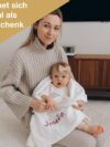 Wolimbo Babydecke mit Namen personalisiert - Motiv Giraffe weiß - Besticktes Geschenk für Mädchen und Junge – Bild 5