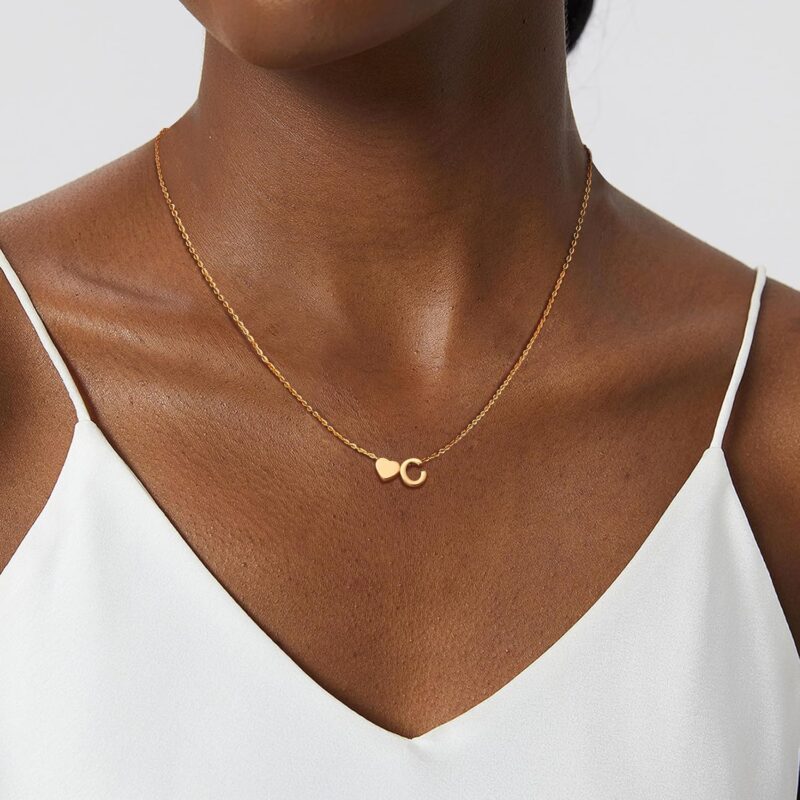 LOLIAS Herz Gold Kette mit Buchstaben Damen Namen Kette Edelstahl Goldkette Damen Mit Herz Buchstaben Anhänger Halskette Damen Gold Personalisierte Kette Mädchen Beste Freundin Geschenke Schmuck – Bild 2
